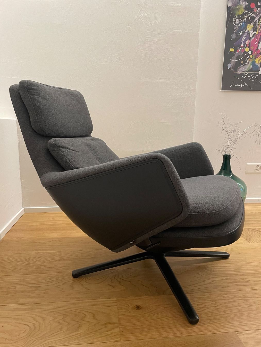 Vitra Sessel: VITRA Grand Relax Sessel mit Ottoman – Gebraucht aus Bern von jul_hvd5 2