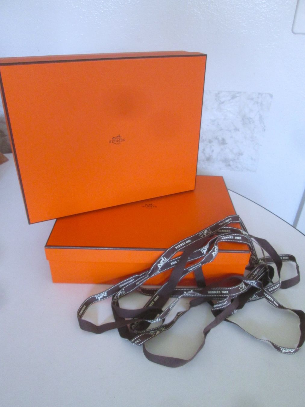 Hermès Altro in Decorazioni & Accessori: 2 Hermès-Boxen – Usato da Sementina venduto da babucia