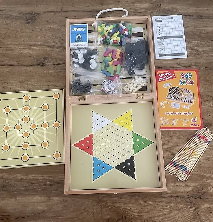 Spiele: Valise de jeux de société  – Gebraucht aus Fribourg von lma_kc6k