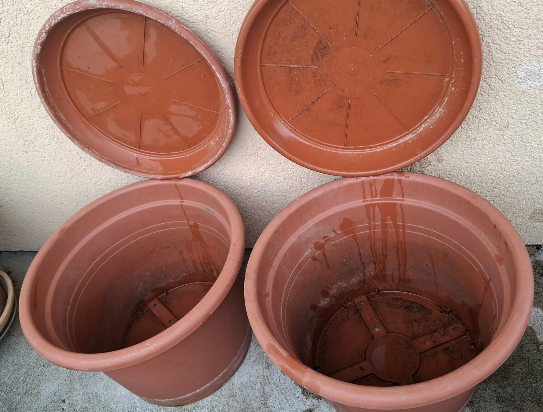 Blumentöpfe: Cilindro terra kunststoff Blumentopf set. Je. 40l. – Neu (gemäss Beschreibung) aus Rotkreuz von keerthdi 1