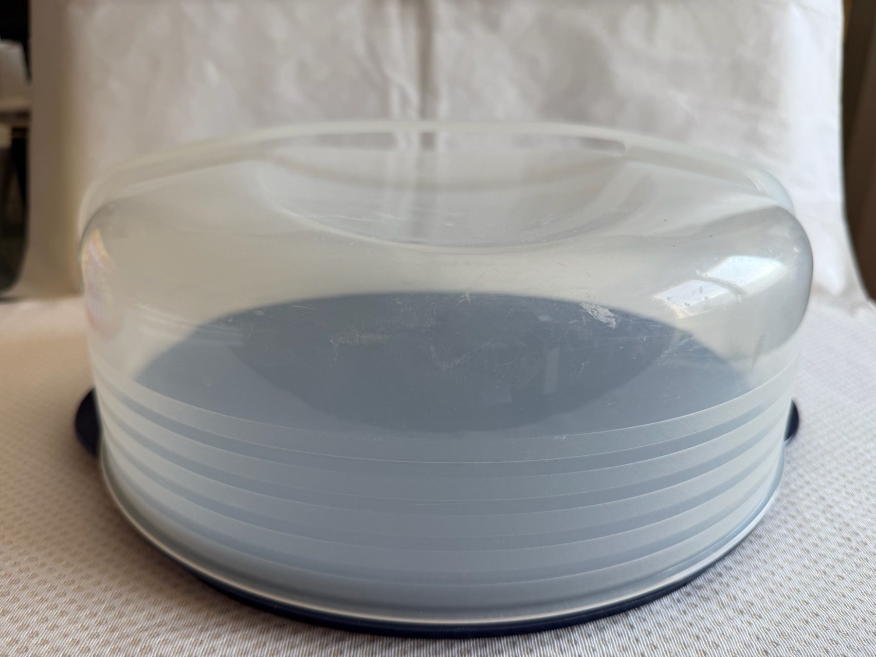 Tupperware Behälter & Ähnliches: Tupperware - boîte - 30cm – Gebraucht aus Sion von accroshoes 1