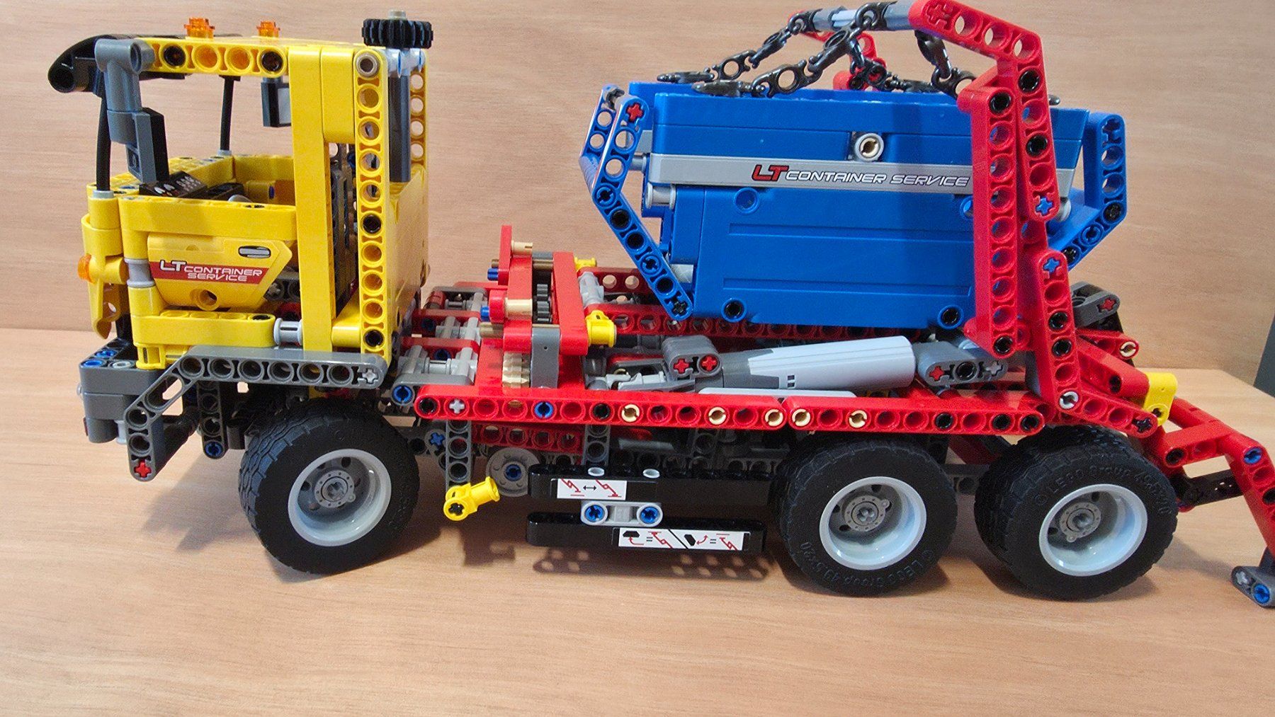 Lego Kit di costruzioni: LEGO Technic 42024 Container-Truck – Usato da Malters venduto da mat_6102 1