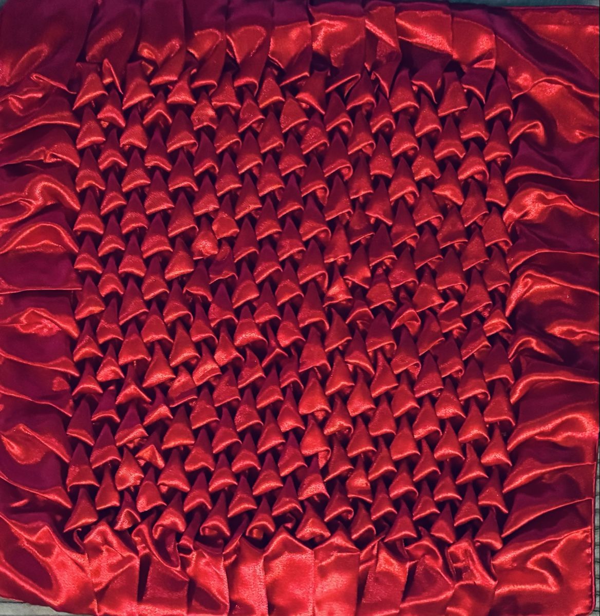 Kissen: Kissenhülle rot 100% Polyester Smocking Technik 40x40cm, neu – Neu (gemäss Beschreibung) aus Oberrüti von Jomaru