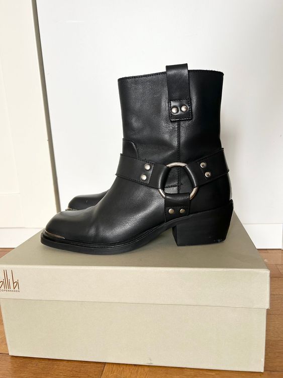 Bottines Les P'tites Bombes à Talon, Noires En Faux Daim, Taille 38, Occasion