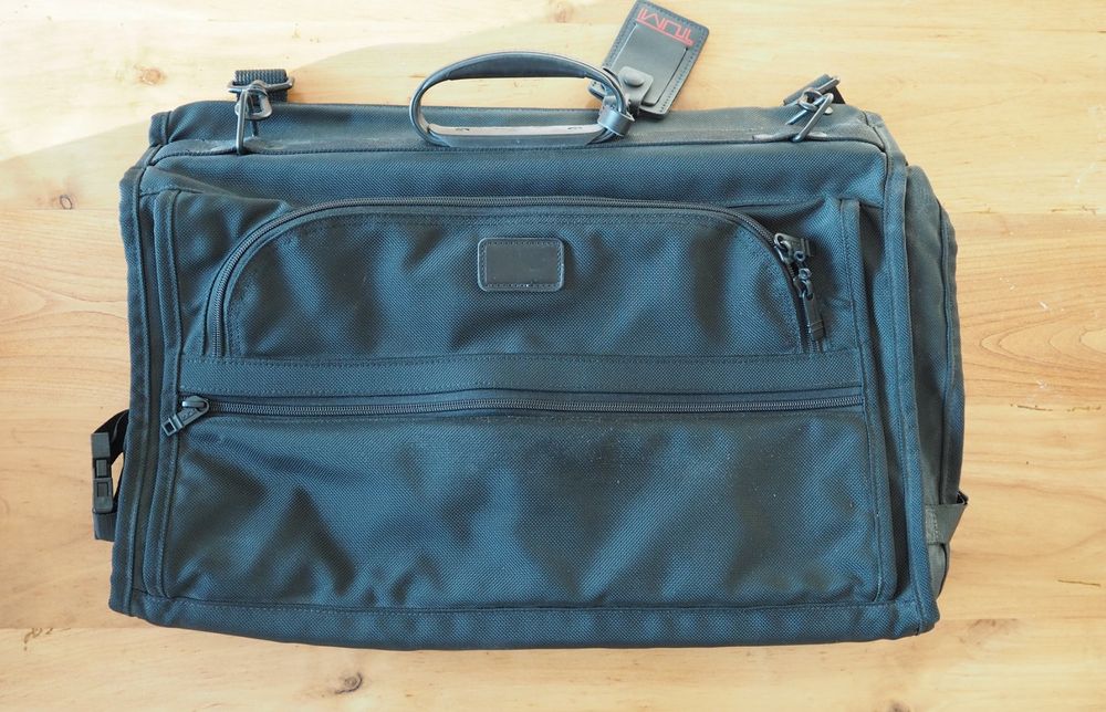 Tumi Alpha TriFold 2 Suit Carryon Garment Bag Ref 234D3 Kaufen auf