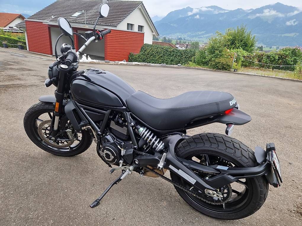 Ducati Strada: Ducati Scrambler Icon 800 – Usato da Tuggen venduto da Laui10 2