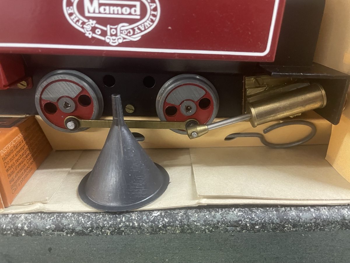 Mamod Modellini di ferrovie: Spur 0 Echtdampflok mit 3 Wagen Mamod – Nuovo e nell'imballaggio originale da Pratteln venduto da efeu12 3