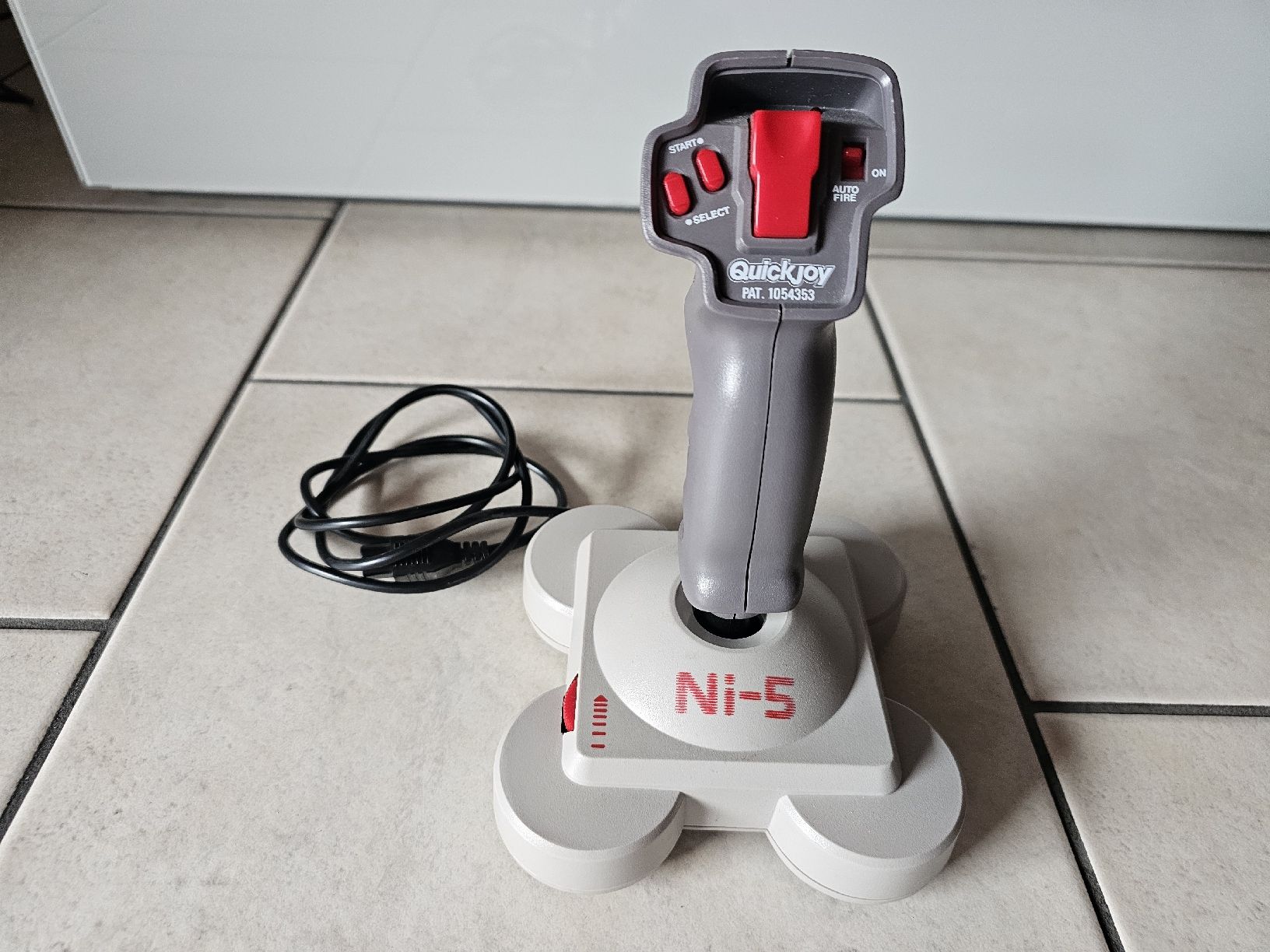 Nintendo Controller: NI 5  -  Controller / Joystick für die  Nintendo / NES – Gebraucht aus Schneisingen von backstore24