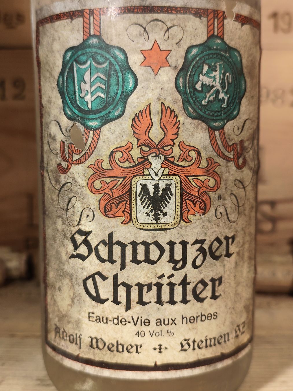 Spirituosen: Schwyzer Chrüter Kräuterschnaps 40 Vol% Vintage – Gebraucht aus Büsserach von Vintage-vins