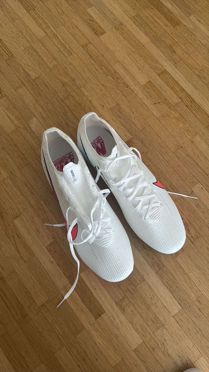Altro in Alpinismo & Escursioni: Crampon nike – Nuovo (secondo la descrizione) da Carouge GE venduto da bre_yv9w