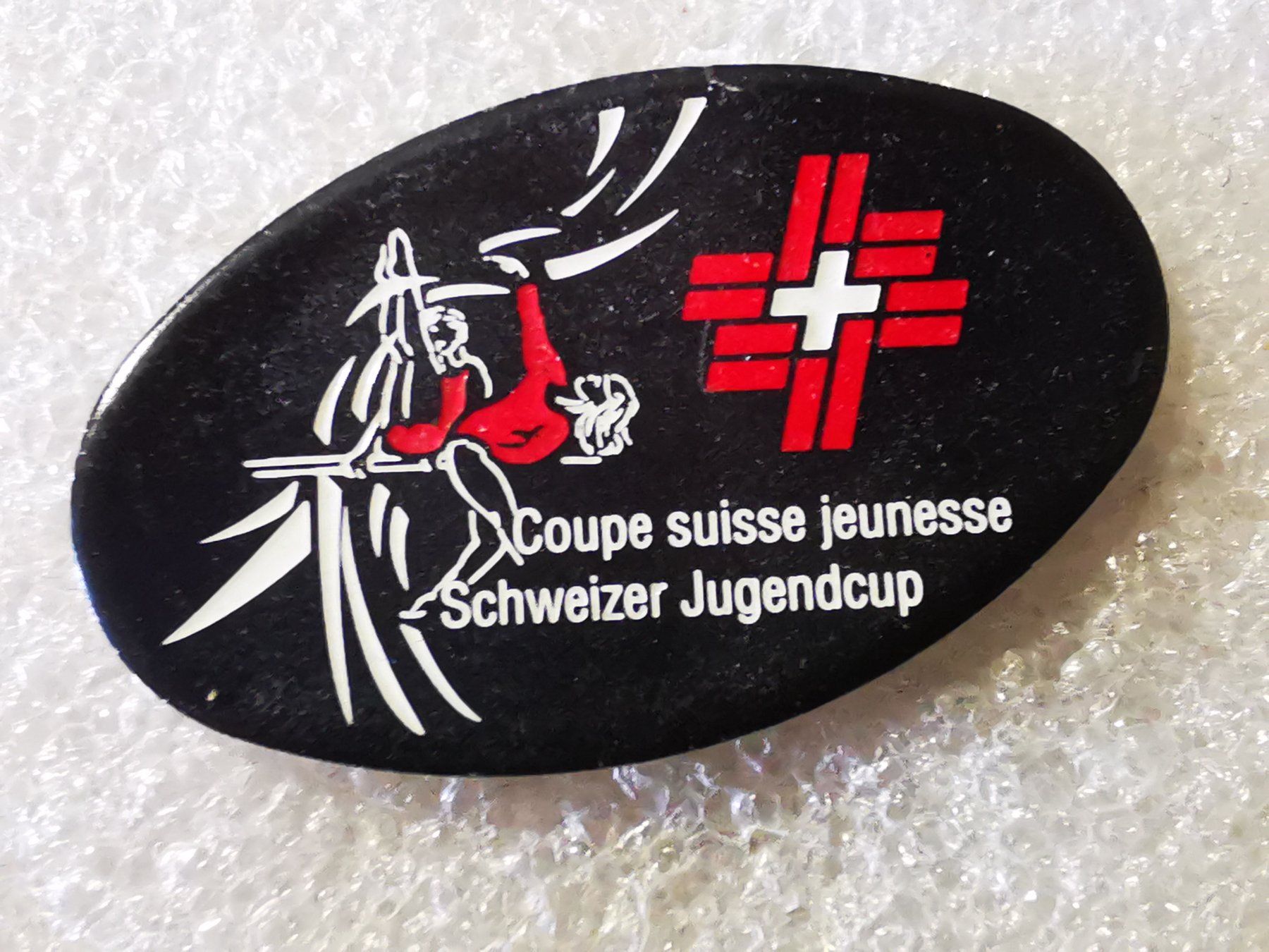 Placchette & Badge: Ansteckpin 153: Schweizer Jugendcup – Usato da Oppligen venduto da Pin-Fall-Shop