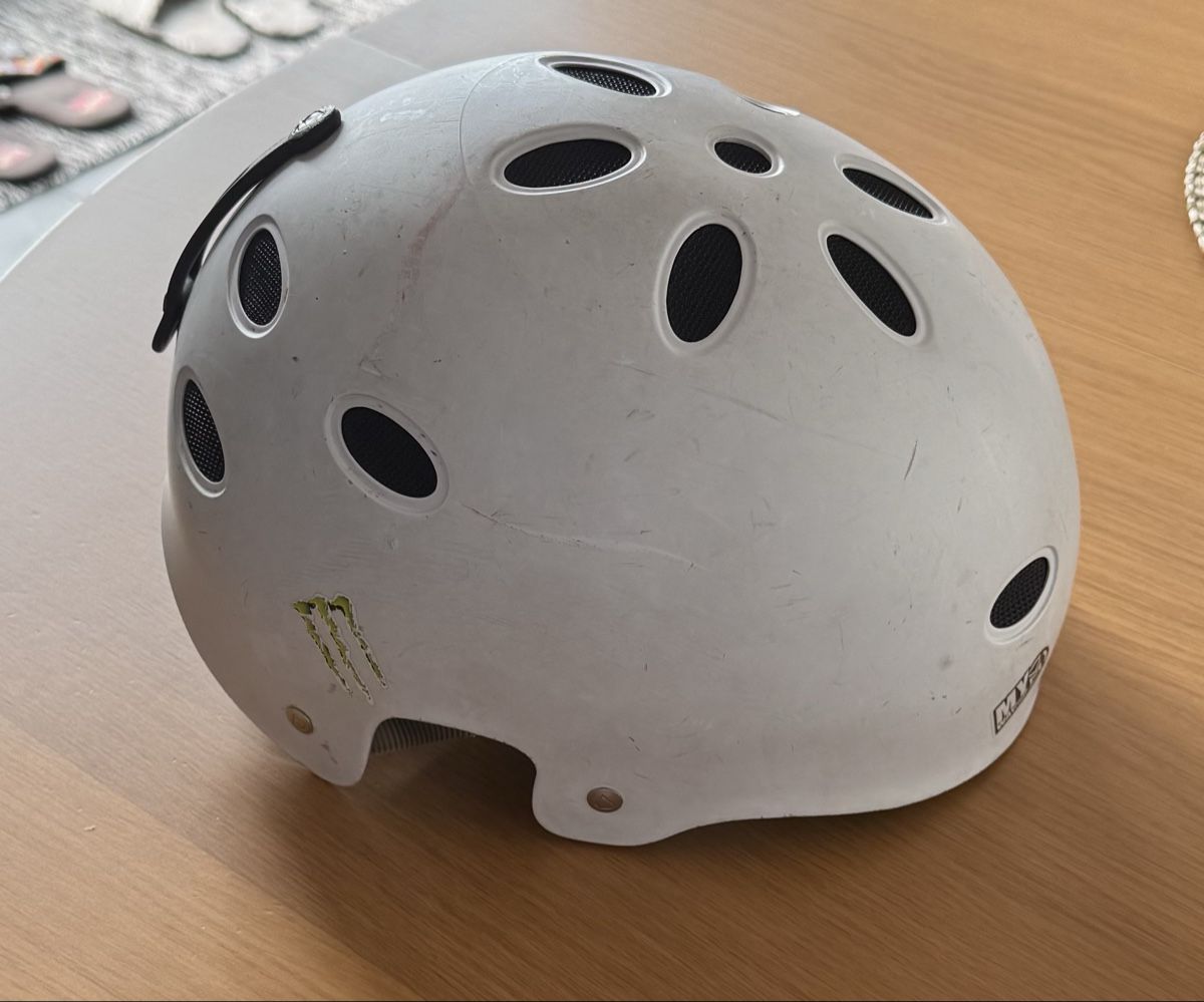 Caschi: Casque PROTEC – Usato da Villars-le-Terroir venduto da ale_c79d 1