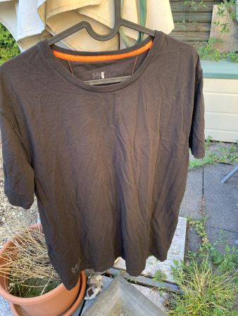 HELLY HANSEN T-Shirt schwarz – Grösse L –