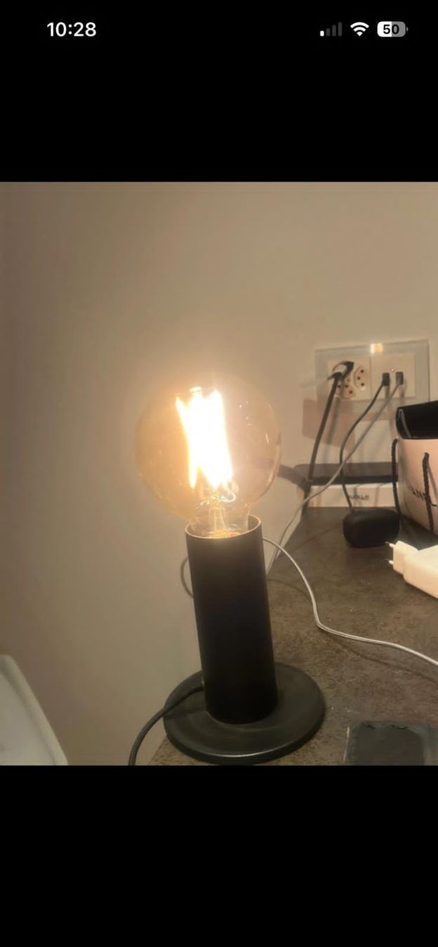 Lampen: Lampada da tavolo design minimalista. – Gebraucht aus Zollikon von MaxDC 2
