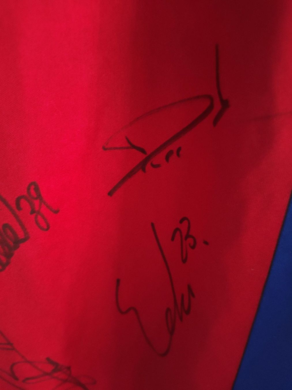 FC Basel Canottiere & Pantaloni: FC Basel Trikot mit Autogrammen – Usato da Leuk Stadt venduto da M56c0n 5