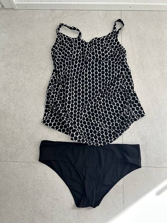Costumi da bagno & Bikini: Schwangerschafts-Tankini – Usato da Büsserach venduto da ooe_q2yl