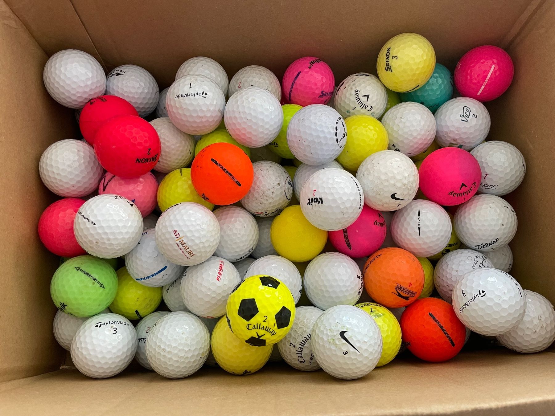 Palloni: Golfbälle 100 Stk. verschiedene Marken – Usato da Rotkreuz venduto da Rajah