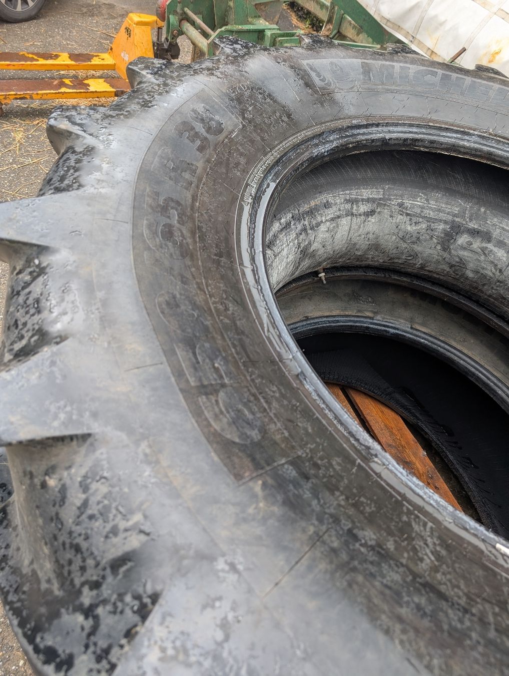 Pneus & Kompletträder: Satz Michelin multibib – Gebraucht aus Oftringen von Y.Luder 3