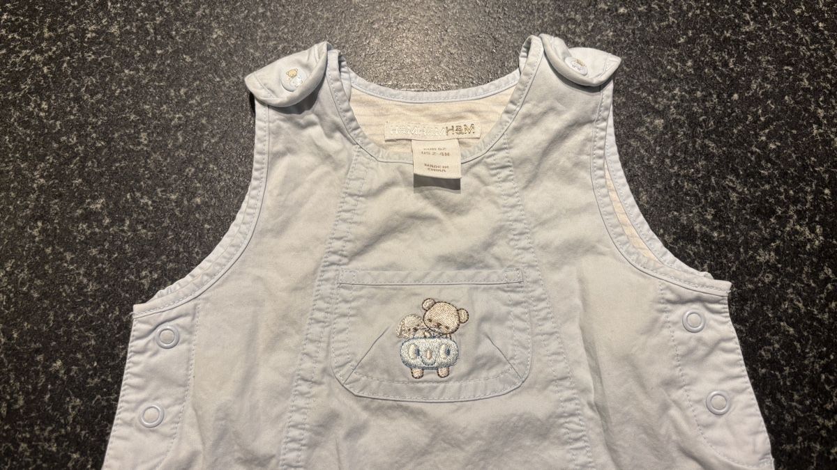 H&M Pagliaccetti: H&M Baby Overall Strampler Gr. 68 hellblau – Usato da Basel venduto da ukhtyy 1