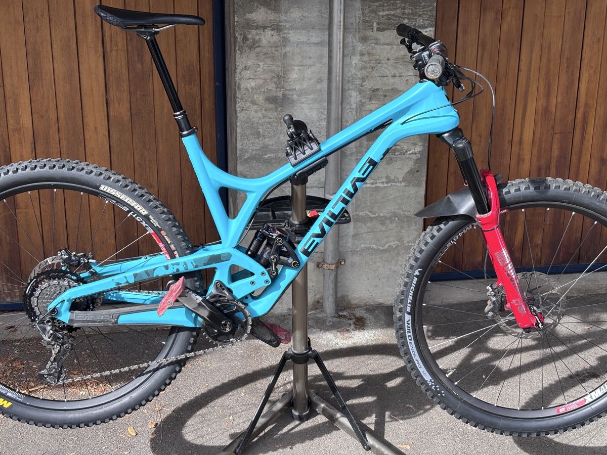Biciclette: Evil Offering V1, XL – Usato da Baden venduto da jmedding