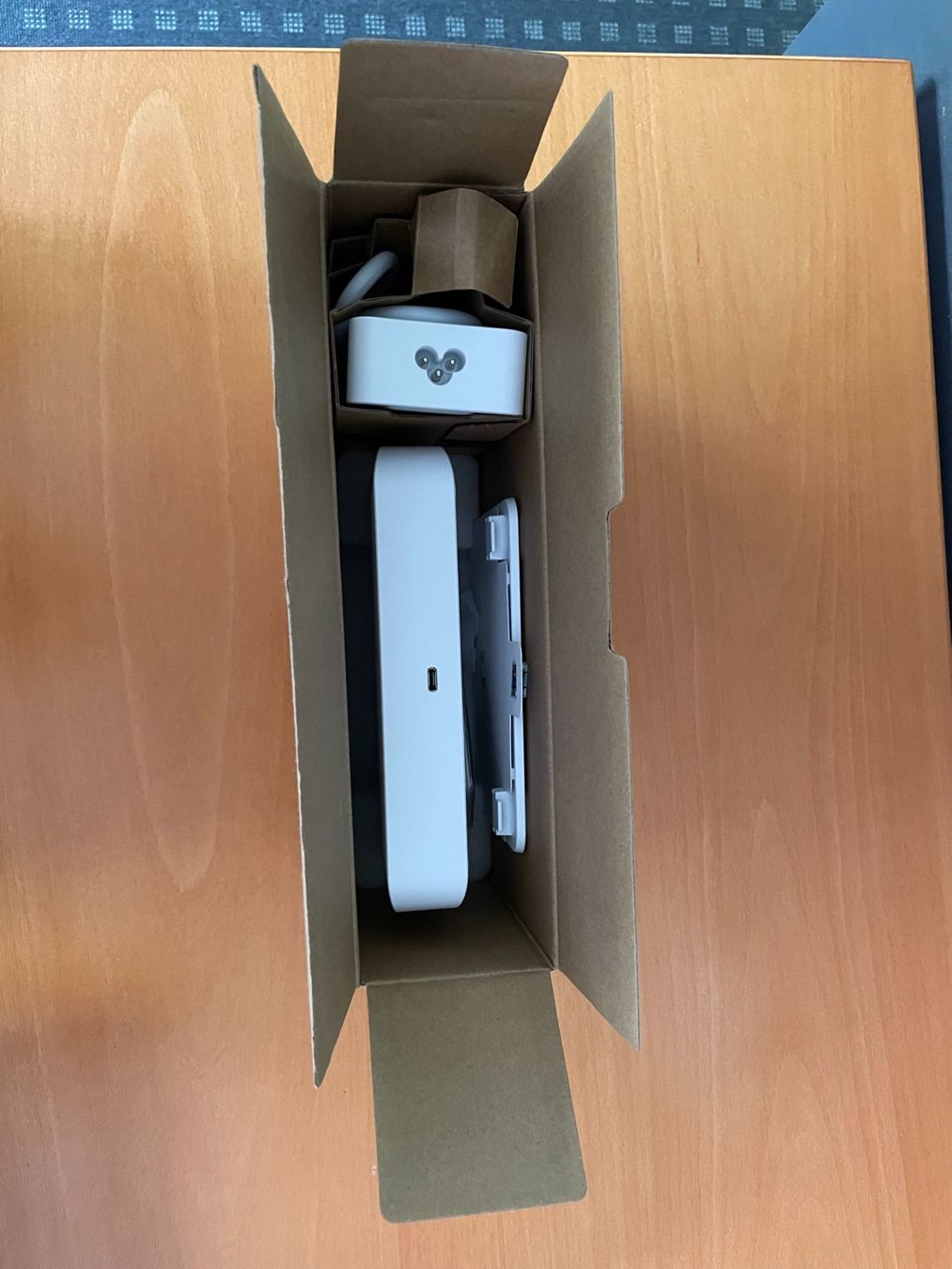 Ubiquiti Modem & Router: Ubiquiti UniFi Flex XG – Nuovo (secondo la descrizione) da Rothrist venduto da Evernex-Switzerland 5