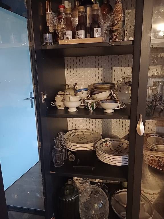 Vitrines: Vitrine – D'occasion à Grenchen par fel_k5lr