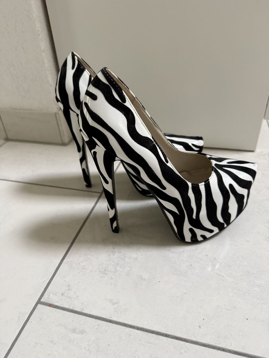 Chaussures femmes: Pumps Zebra-Muster – Neuf (Voir description) à Münsingen par energystar15 3