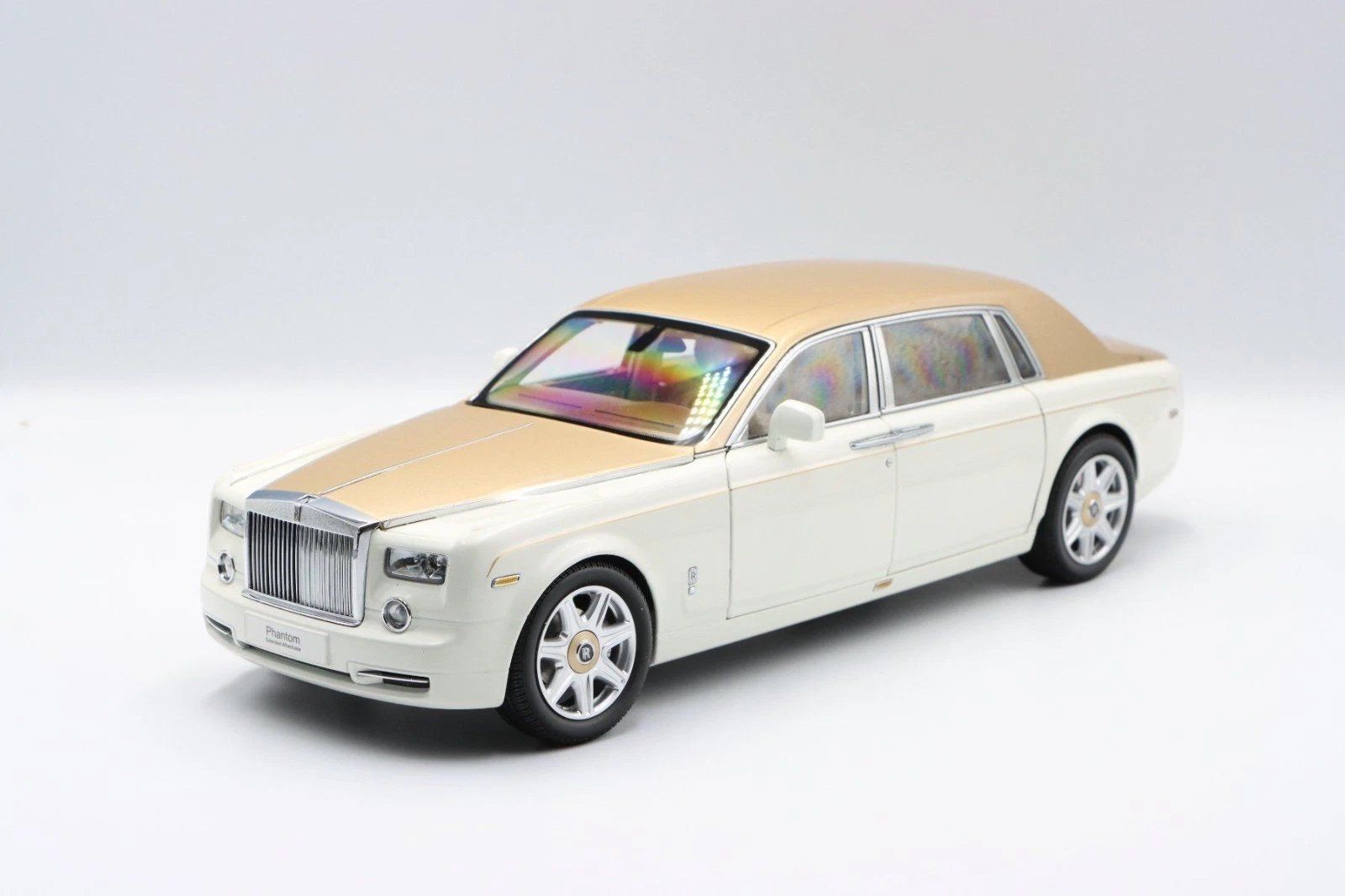 Rolls Royce Modellini d'auto: Rolls Royce Phantom EWB 2012 1:18 Kyosho – Nuovo e nell'imballaggio originale da Bühl b.Aarberg venduto da modelldiecast 3