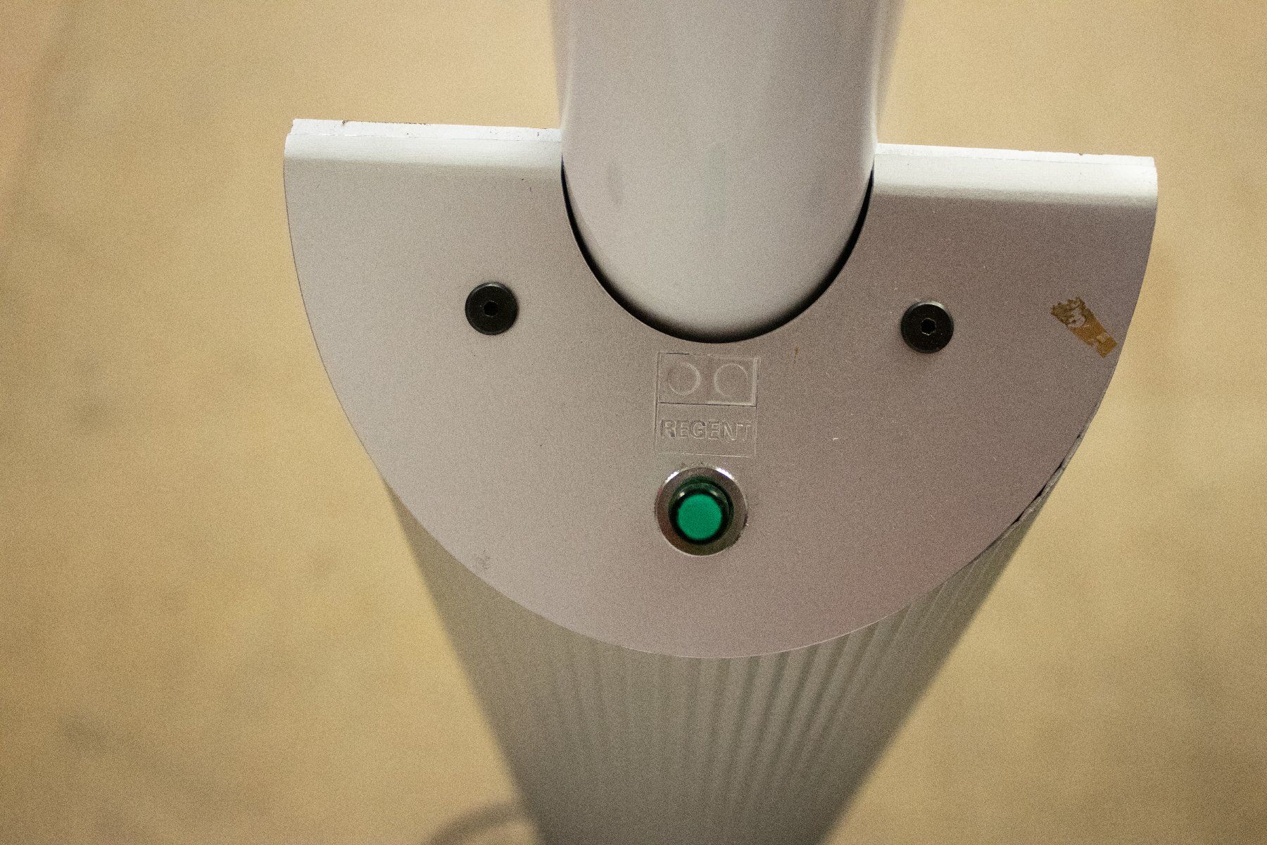 Regent Lampade: Ständerlampe / Stehleuchte von Regent – Usato da Zürich venduto da ZuercherBrockenhaus 3