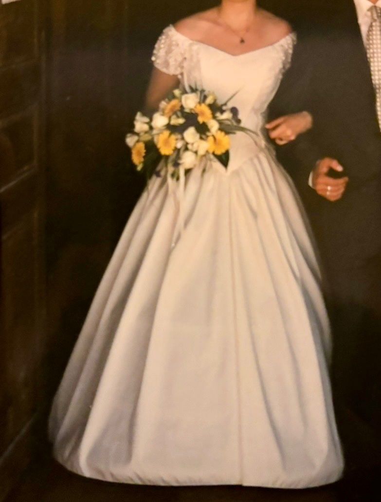 Vestiti: Robe de mariée dentelle taille 38 – Usato da Perroy venduto da barballalla