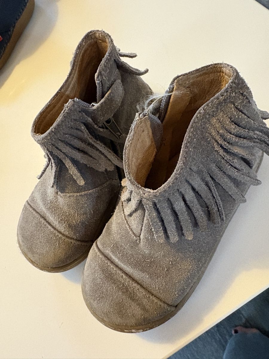 Pom d'Api Chaussures filles: Bottines Pom d’api  – D'occasion à Lausanne par Soins