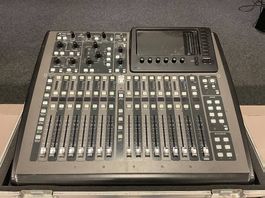 X32 Compact dans Flyht + S16