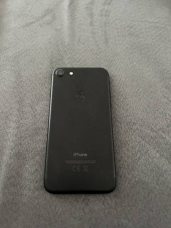 Handys / Smartphones: iPhone 7 A1778 – Gebraucht aus Bülach von bluewin77 1