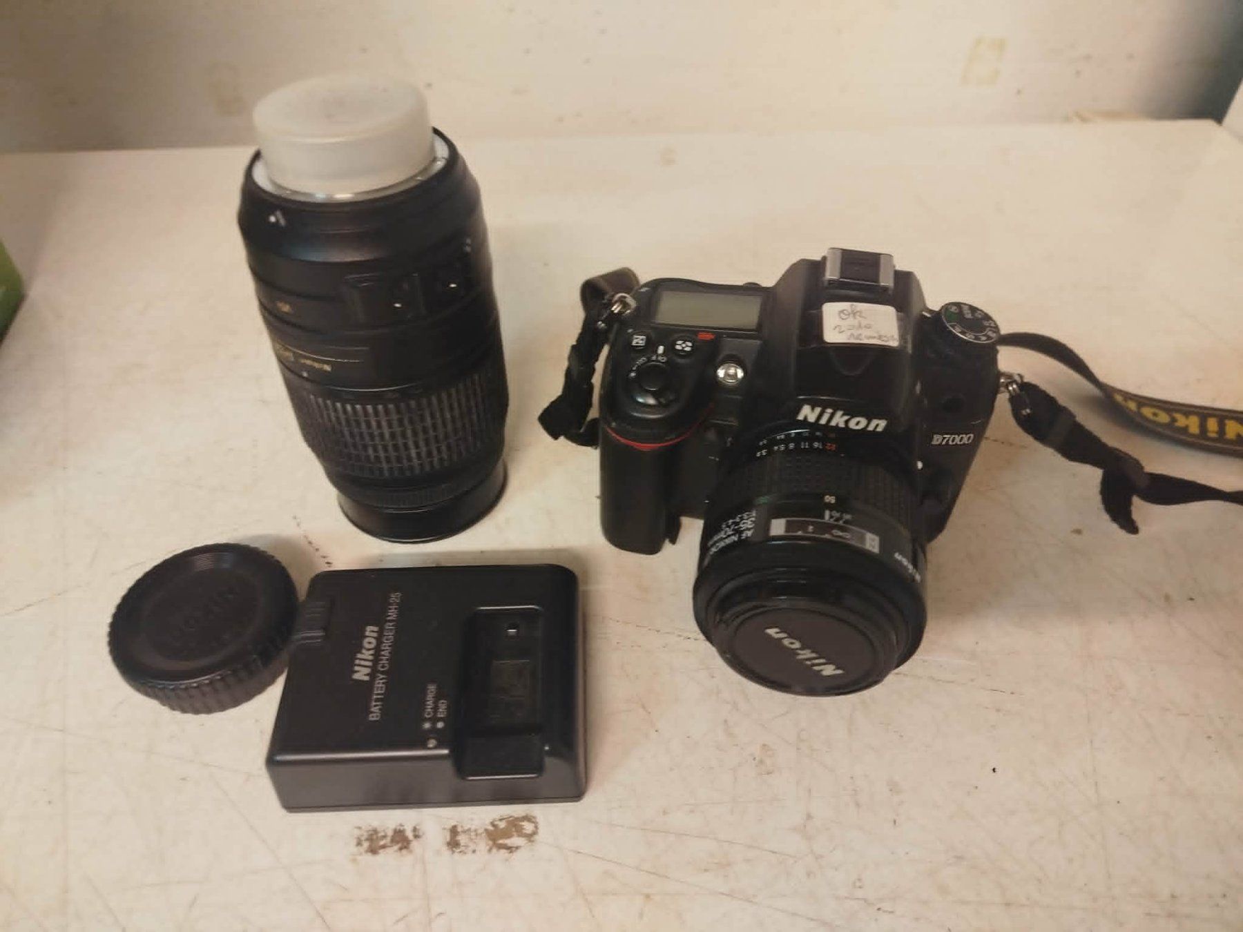 Nikon Appareil photo: Nikon D7000 – D'occasion à La Chaux-de-Fonds par Emmaus2300CDF