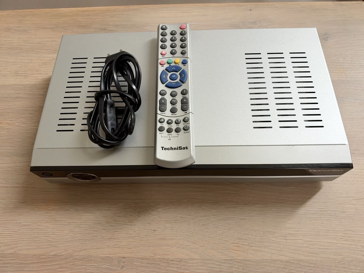 Technisat Ricevitori: TechniSat DigiCorder HD S2 – Nuovo (secondo la descrizione) da Dübendorf venduto da ursulina1 4