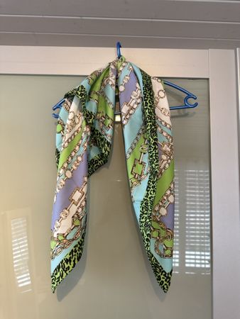 Schöner Sommer-Seidenschal, neuwertig, tolles Muster!