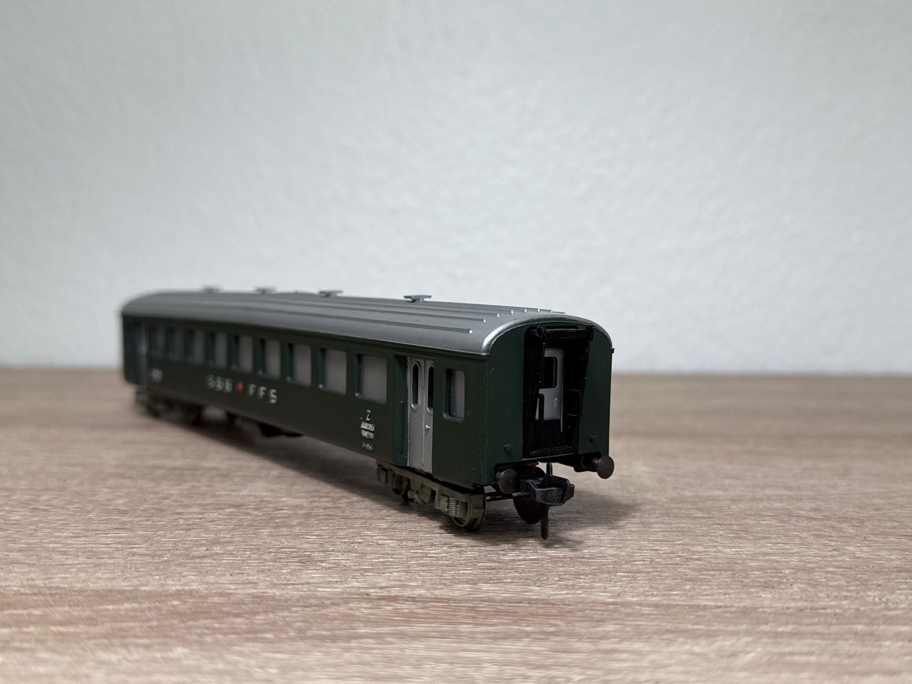 Fleischmann Modellini di ferrovie: Fleischmann Personenwagen SBB H0 (285) – Usato da St-Aubin-Sauges venduto da Lo_Go 3