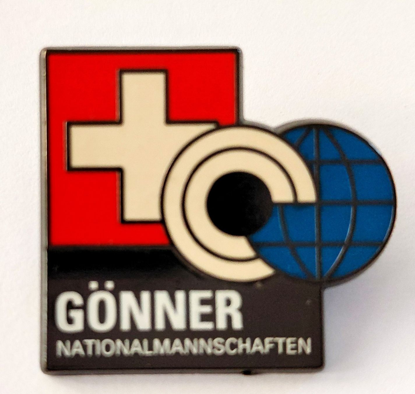 Placchette & Badge: PIN Gönner Nationalmannschaften – Usato da Luzern venduto da qualifair