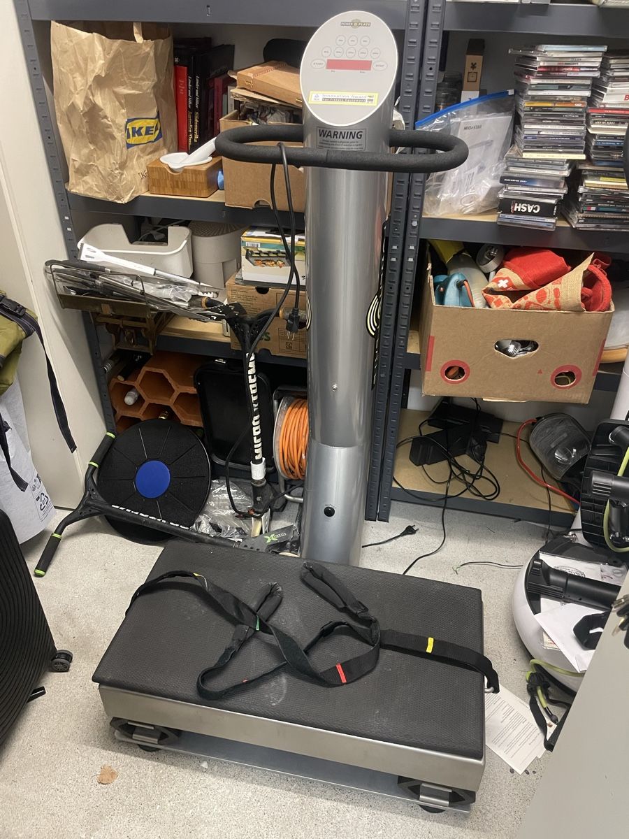 Power Plate Vélos d'appartement: Power Plate Vibrationsplatte, Jahr 2002! – D'occasion à Sargans par Didis 1