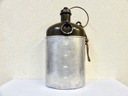 Feldflasche MEWA 1938 mit Becher MEWA 1938 Schweizer Armee
