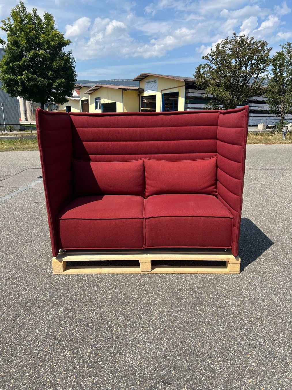 Vitra Sofas: 016 VITRA Alcove Highback Sofa – D'occasion à Wangen an der Aare par TBYN