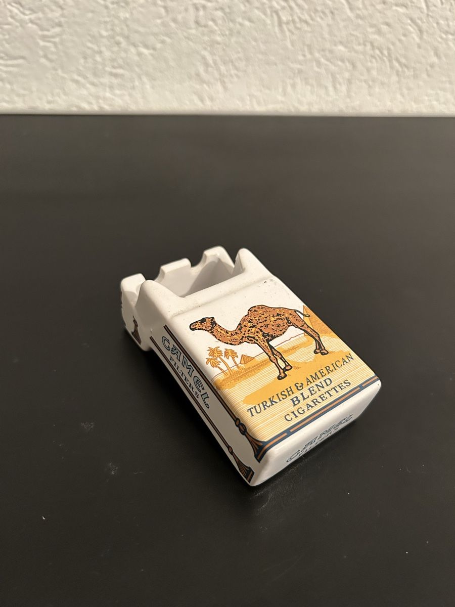 Camel Portacenere: Camel Aschenbecher – Usato da Schliern b. Köniz venduto da Trebesch