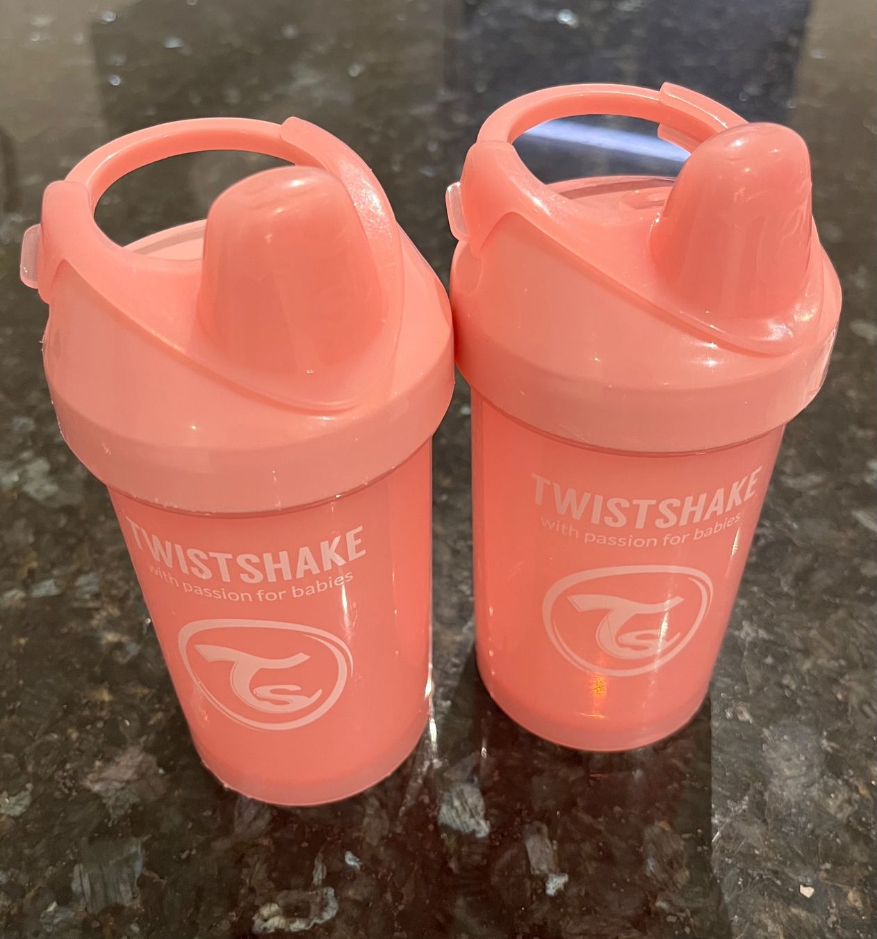 Pasti del neonato: 2x Twistshake baby cups pink excellent condition – Usato da Wilen b. Wollerau venduto da seb_s6jm