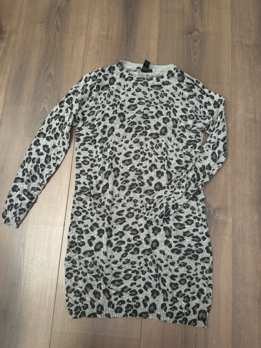Mango Robes: Pullover/Kleid Leo Print Grau Damen Grösse M – Neuf (Voir description) à Biel/Bienne par julietteW.