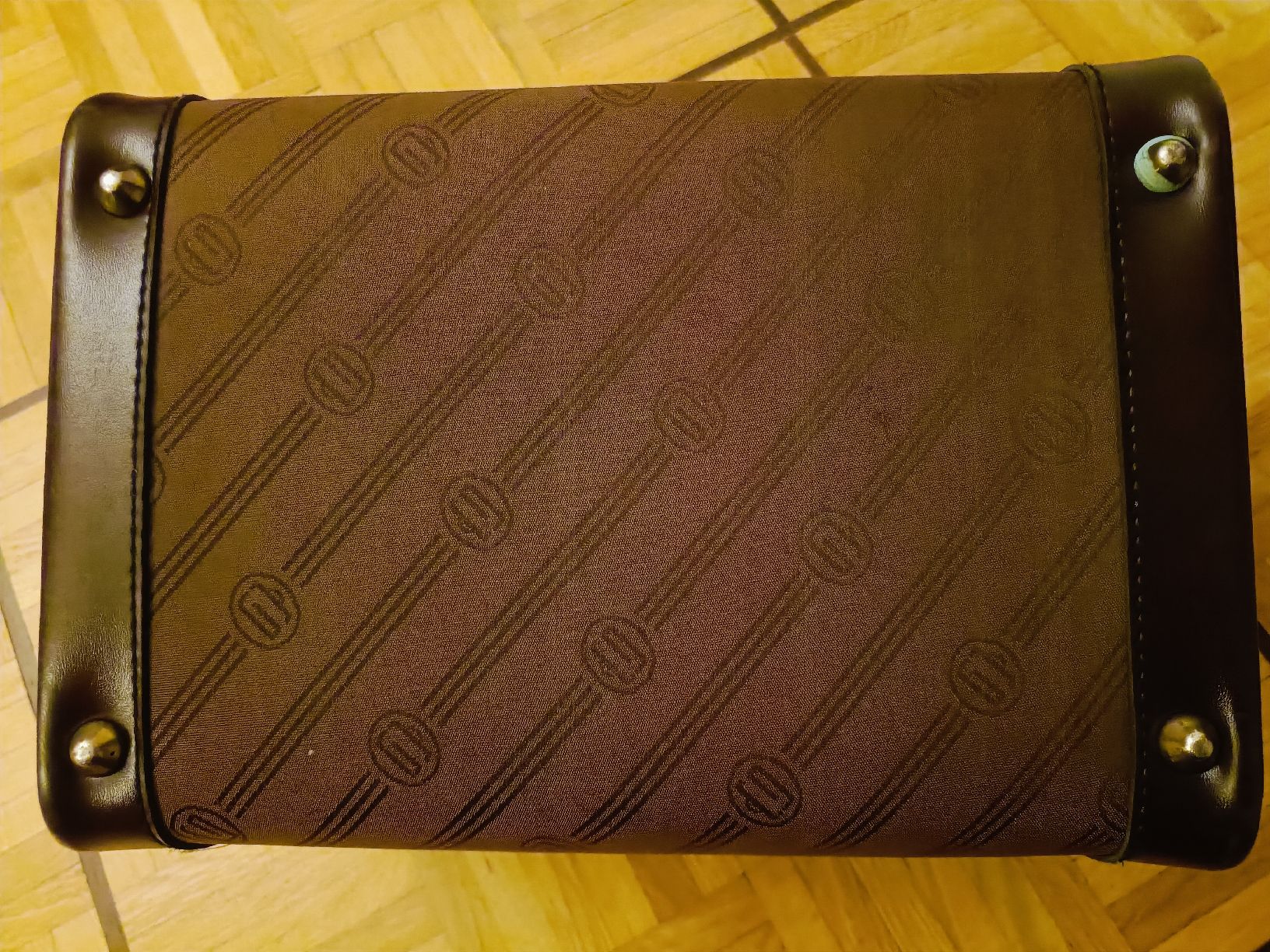 Kosmetikkoffer: 80er Jahre Vintage Kosmetikbox – Gebraucht aus Lugano von riccardo012 1