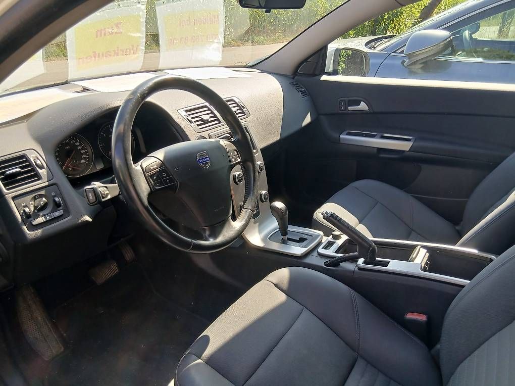 Autos: VOLVO C30 2.0D Coupé – D'occasion à Murzelen par Andrea128 3