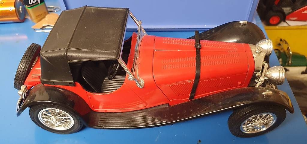Bburago Modellini d'auto: Modellauto – Usato da Winterthur venduto da Epi52
