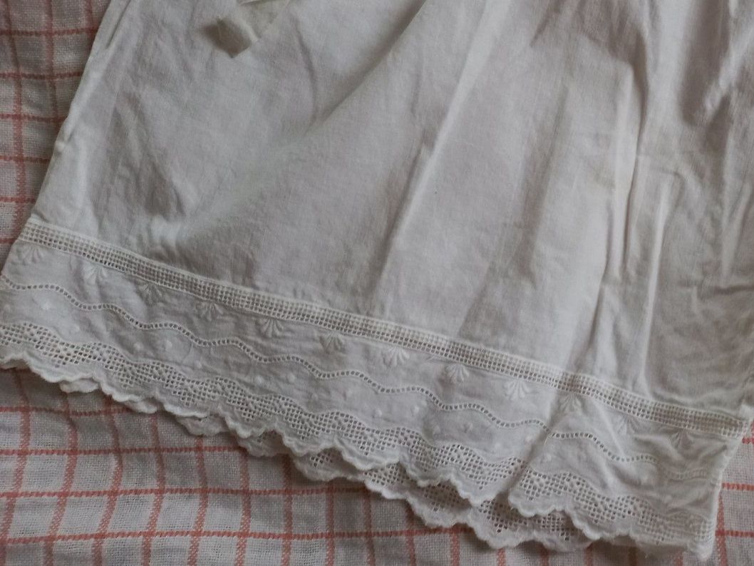 Altra biancheria intima: Sehr alte Unterhose mit Spitzen – Usato da Büttikon AG venduto da Annale 6