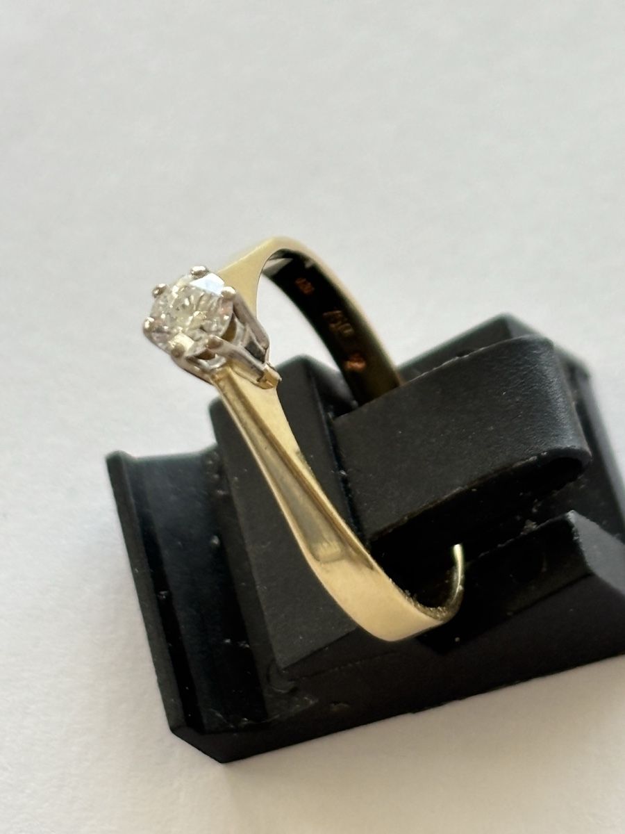 Ringe: Ring Gelbgold/Diamant 18 Karat – Gebraucht aus Langnau am Albis von flusspflege 2