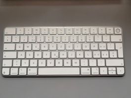 AppLe Magic Keyboard mit TouchID, April 2026, neuwertig